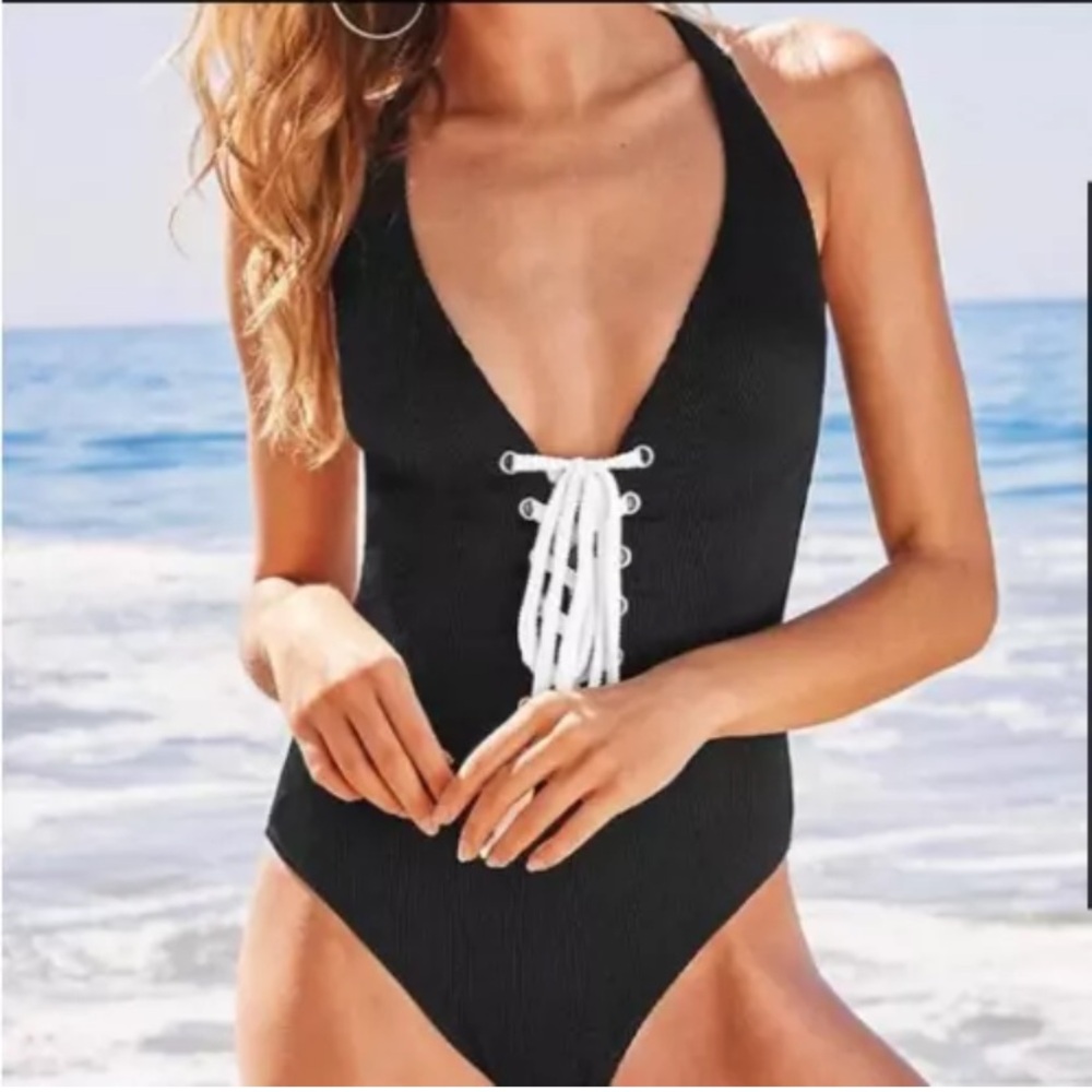 CUPSHE Swim NWT Black One Piece Ribbed WhitLace Up Swimsuit - Large - Never used